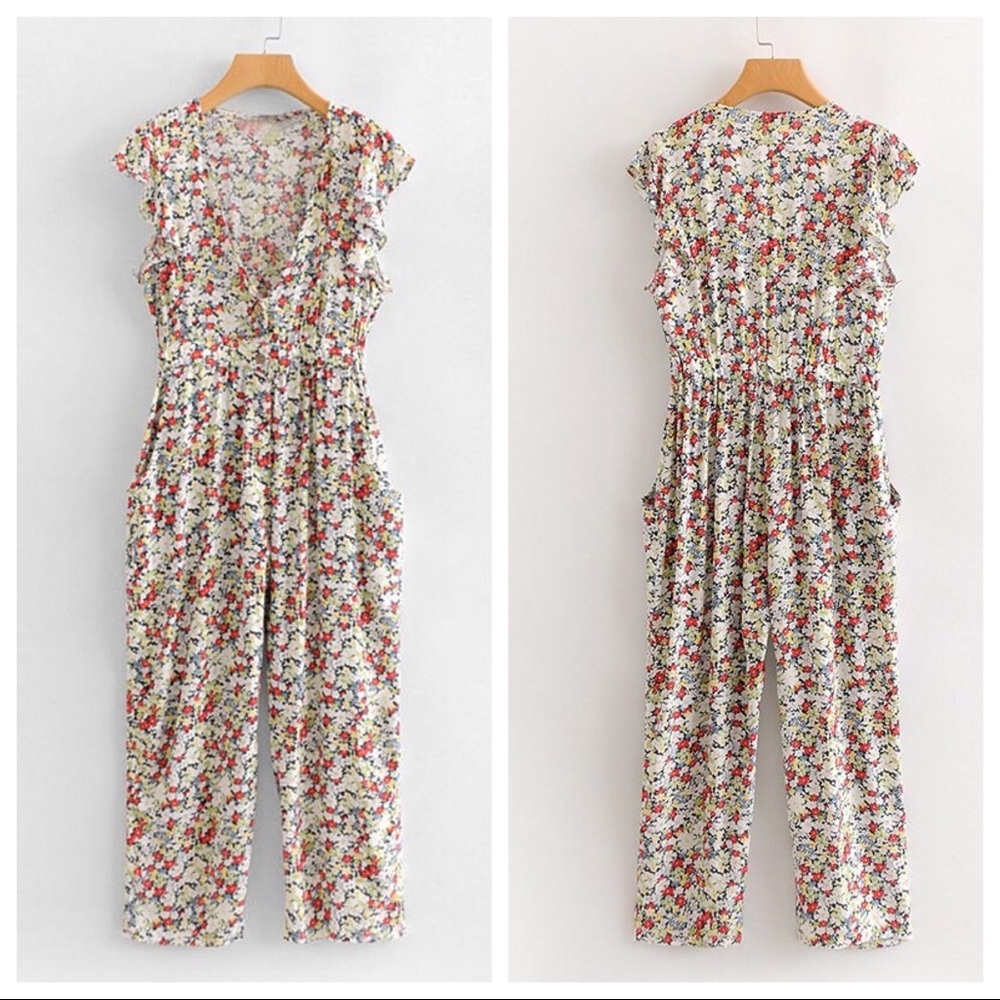 NWOT V-Neck Ditsy Floral Jumpsuit w/ Button Front